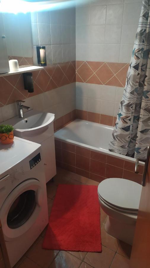 Mama Marina Apartement Near To The Airport Antimachia Luaran gambar